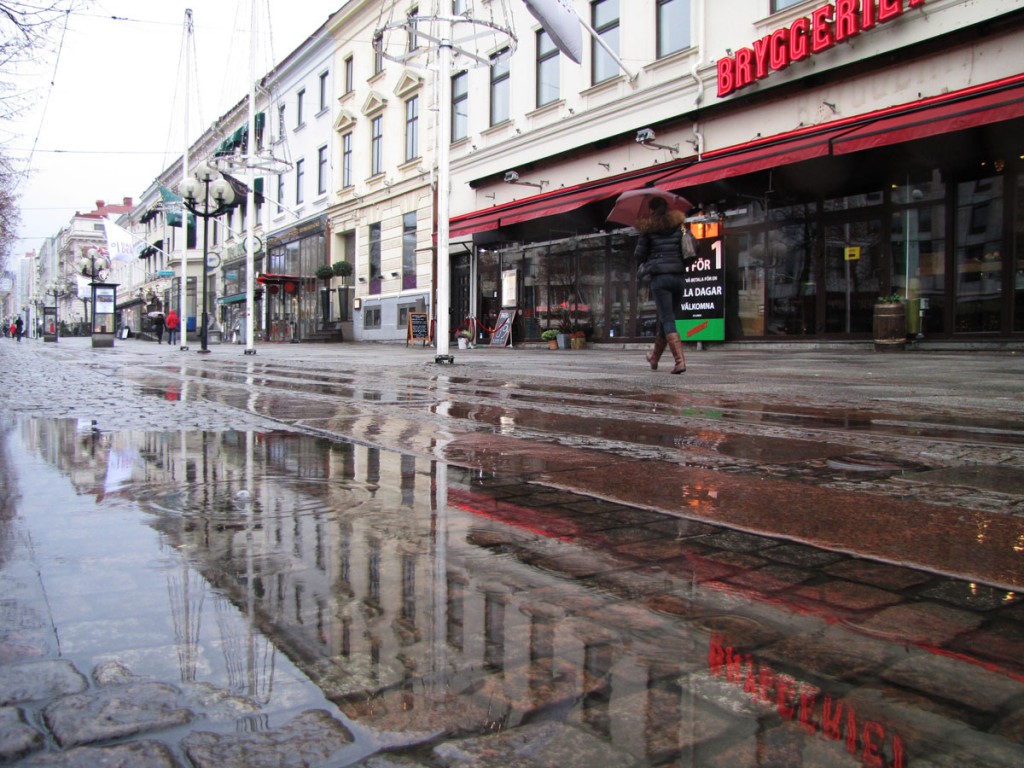 Avenyn vid regn Avenyn vid regn